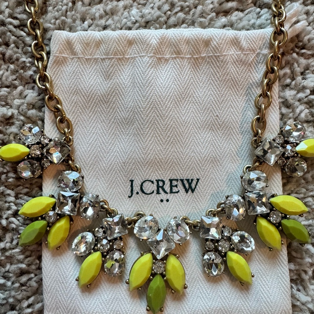 J.Crew Statement necklace stone drop necklace Gold and Yellow / green 17 inches - Picture 4 of 7